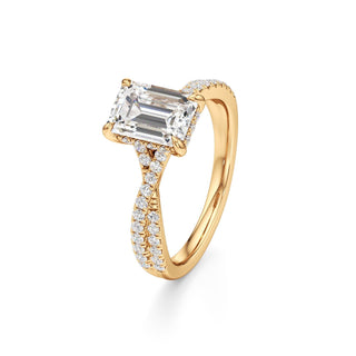 Adelina Round Twisted Diamond Band