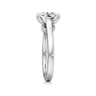 Annelise Round Cathedral with Diamond Bridge