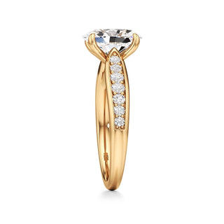 Asteria Radiant Diamond Band