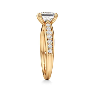 Asteria Radiant Diamond Band