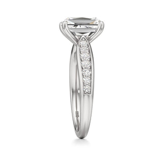 Asteria Radiant Diamond Band