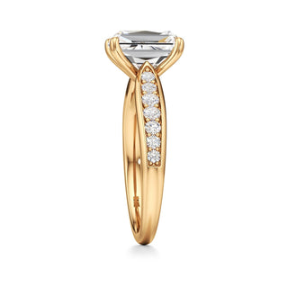 Asteria Radiant Diamond Band