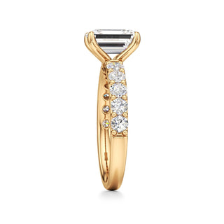 Brynn Radiant Graduated Diamond Band