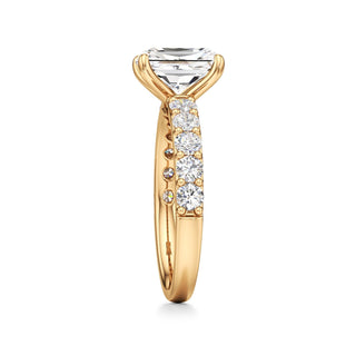 Brynn Radiant Graduated Diamond Band