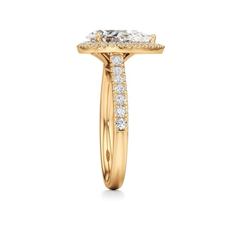 Camellia Pear Halo with Diamond Band
