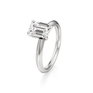 Delphina Oval Classic Solitaire
