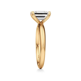 Delphina Oval Classic Solitaire