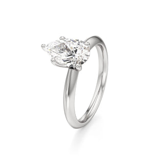 Delphina Oval Classic Solitaire