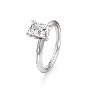 Delphina Oval Classic Solitaire