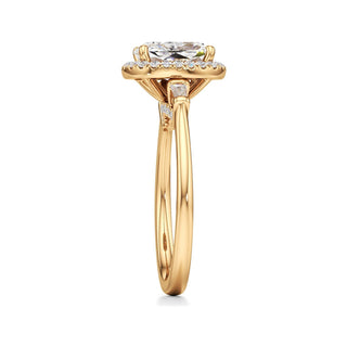 Eirlys Round Halo with Baguette Side Stones