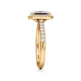 Elspeth Pear Halo with Diamond Band