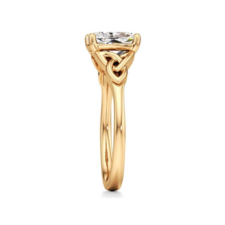 Eluned Radiant Celtic Knot