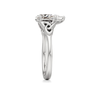 Eluned Radiant Celtic Knot
