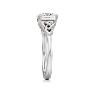 Eluned Radiant Celtic Knot