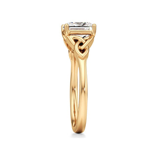 Eluned Radiant Celtic Knot