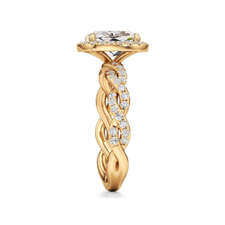 Gilda Pear Halo with Twisted Diamond Band