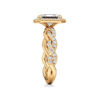 Gilda Pear Halo with Twisted Diamond Band