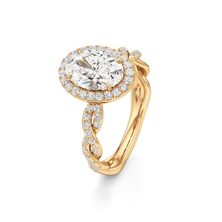 Gilda Pear Halo with Twisted Diamond Band