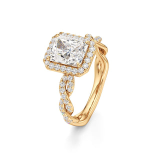 Gilda Pear Halo with Twisted Diamond Band
