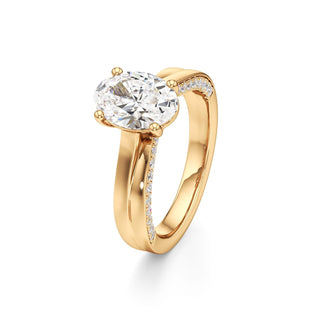 Gwynne Radiant Side Pave Band