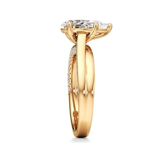 Gwynne Radiant Side Pave Band