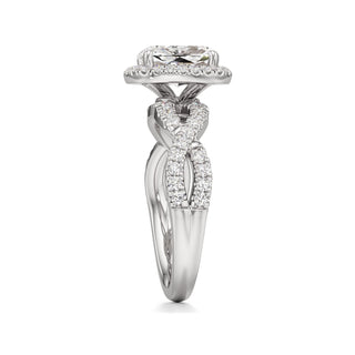 Ilaris Round Halo with Twisted Diamond Band