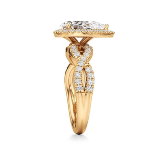 Ilaris Round Halo with Twisted Diamond Band