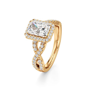 Ilaris Round Halo with Twisted Diamond Band