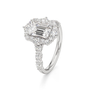 Lira Pear Kite Halo with Diamond Band
