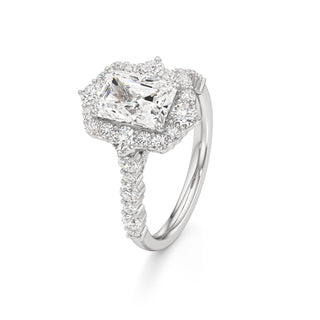 Lira Pear Kite Halo with Diamond Band