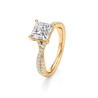 Maren Round Twisted Diamond Band