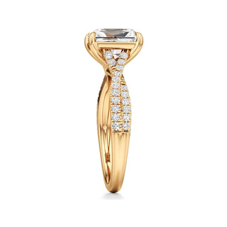 Maren Round Twisted Diamond Band