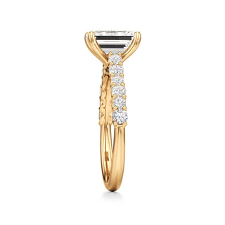 Mavis Round Shared Prong Diamond Band