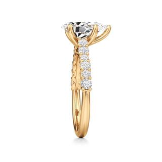 Mavis Round Shared Prong Diamond Band