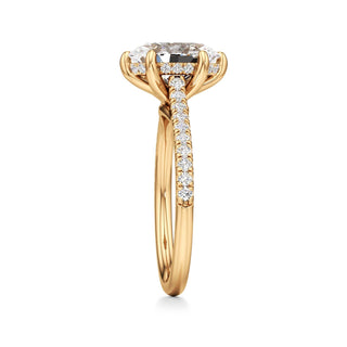 Roxy Pear Six Prong Hidden Halo
