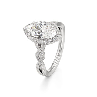 Sigrid Elongated Cushion Halo with Twisted Diamond Band