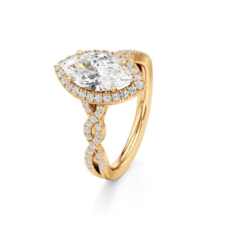Sigrid Elongated Cushion Halo with Twisted Diamond Band