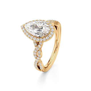 Sigrid Elongated Cushion Halo with Twisted Diamond Band