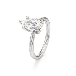 Theia Round Classic Solitaire
