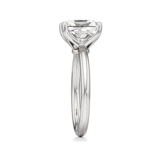 Theia Round Classic Solitaire