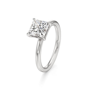 Valeria Round Hidden Halo Solitaire