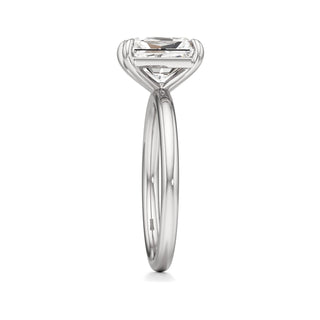 Valeria Round Hidden Halo Solitaire