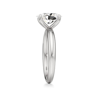 Vionna Round Classic Solitaire