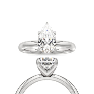Vionna Round Classic Solitaire