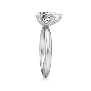 Vionna Round Classic Solitaire